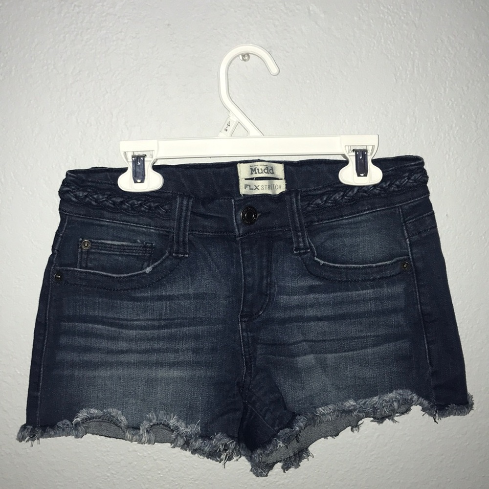 Mudd jean shorts with belt design